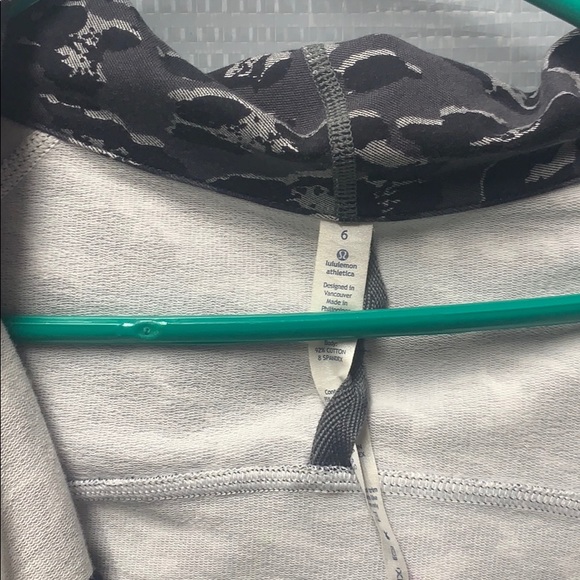 Lululemon jacket - Picture 3 of 5
